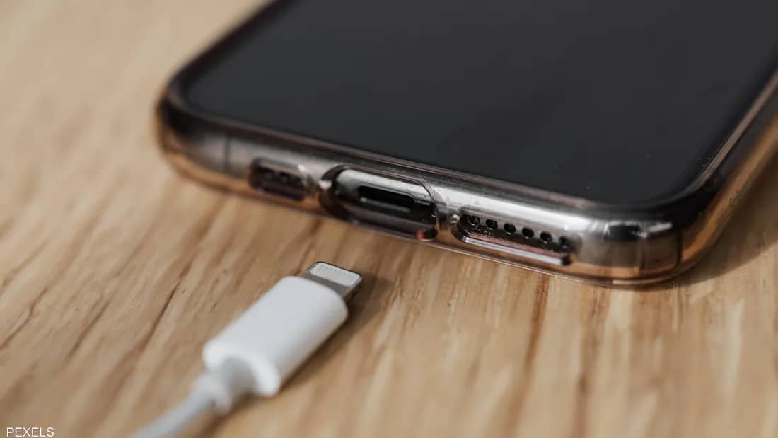 A warning that you don't ignore.. 5 Errors Affecting Your Phone's Battery