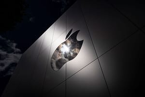 Apple Settles Lawsuit Against Former Chip Executive Over Poaching Allegations