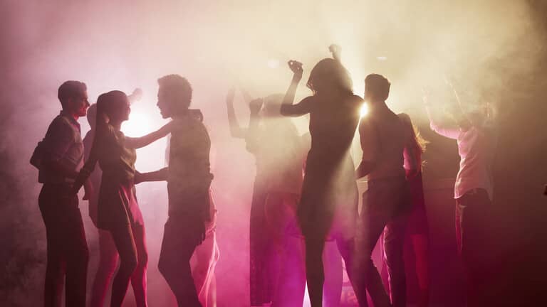 A nightclub converts the dancers' body heat into operating energy for the heating and cooling system