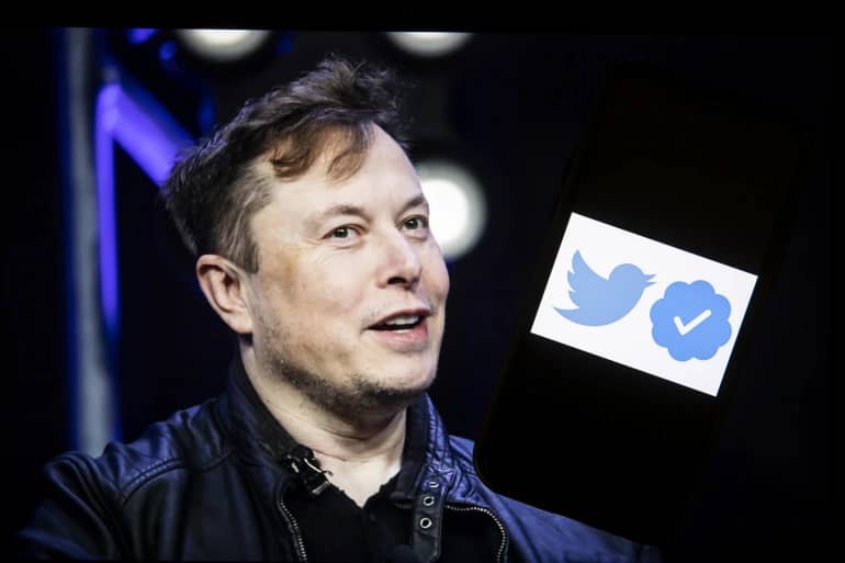 Musk sacked 4 senior managers of Twitter and installed himself as CEO of the social network